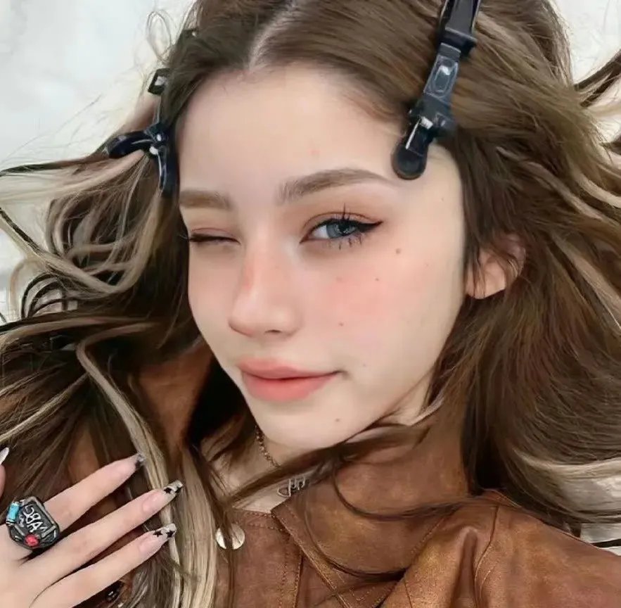 小雨爱蜜莉